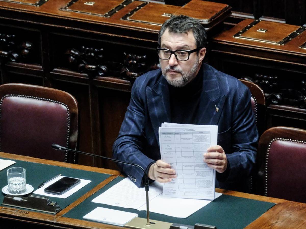 "Nessuno scenario escluso". Dubbi di Salvini su Aspi: riflessione sulla concessione "Nessuno scenario escluso". Dubbi di Salvini su Aspi: riflessione sulla concessione