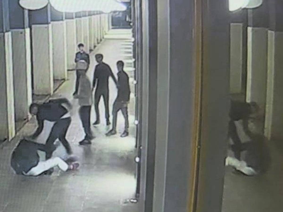 Massacrato per 50 euro: studente resterà invalido