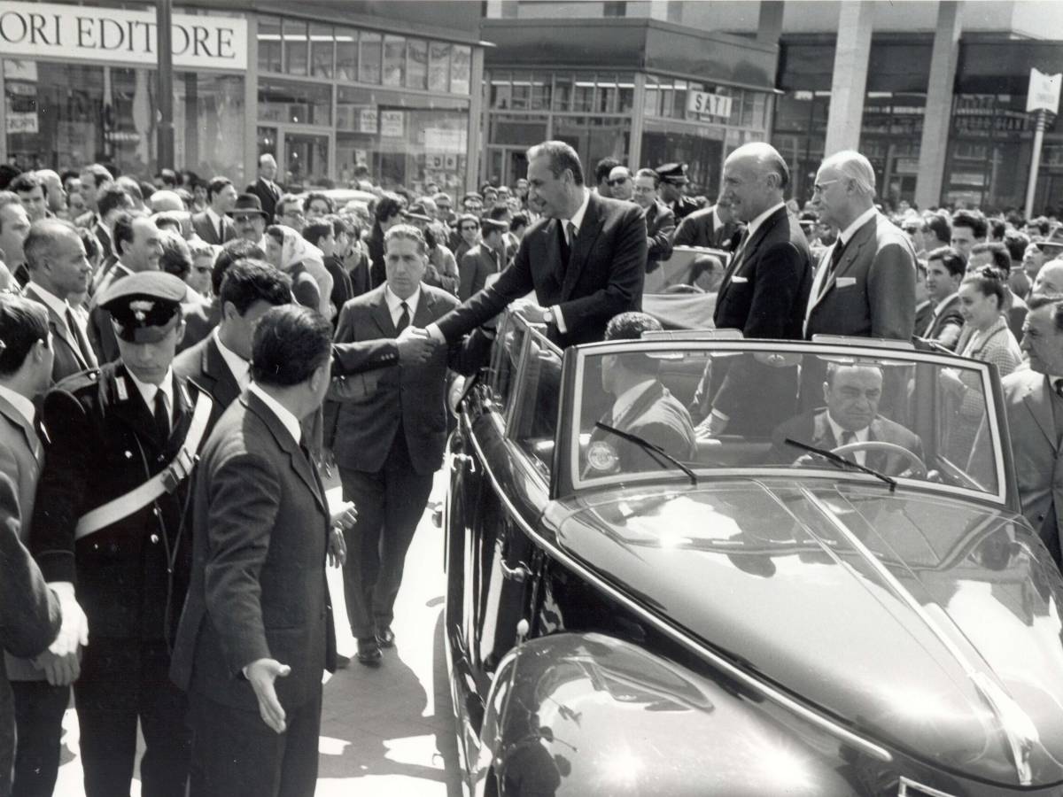 Aldo Moro in visita alla Campionaria 