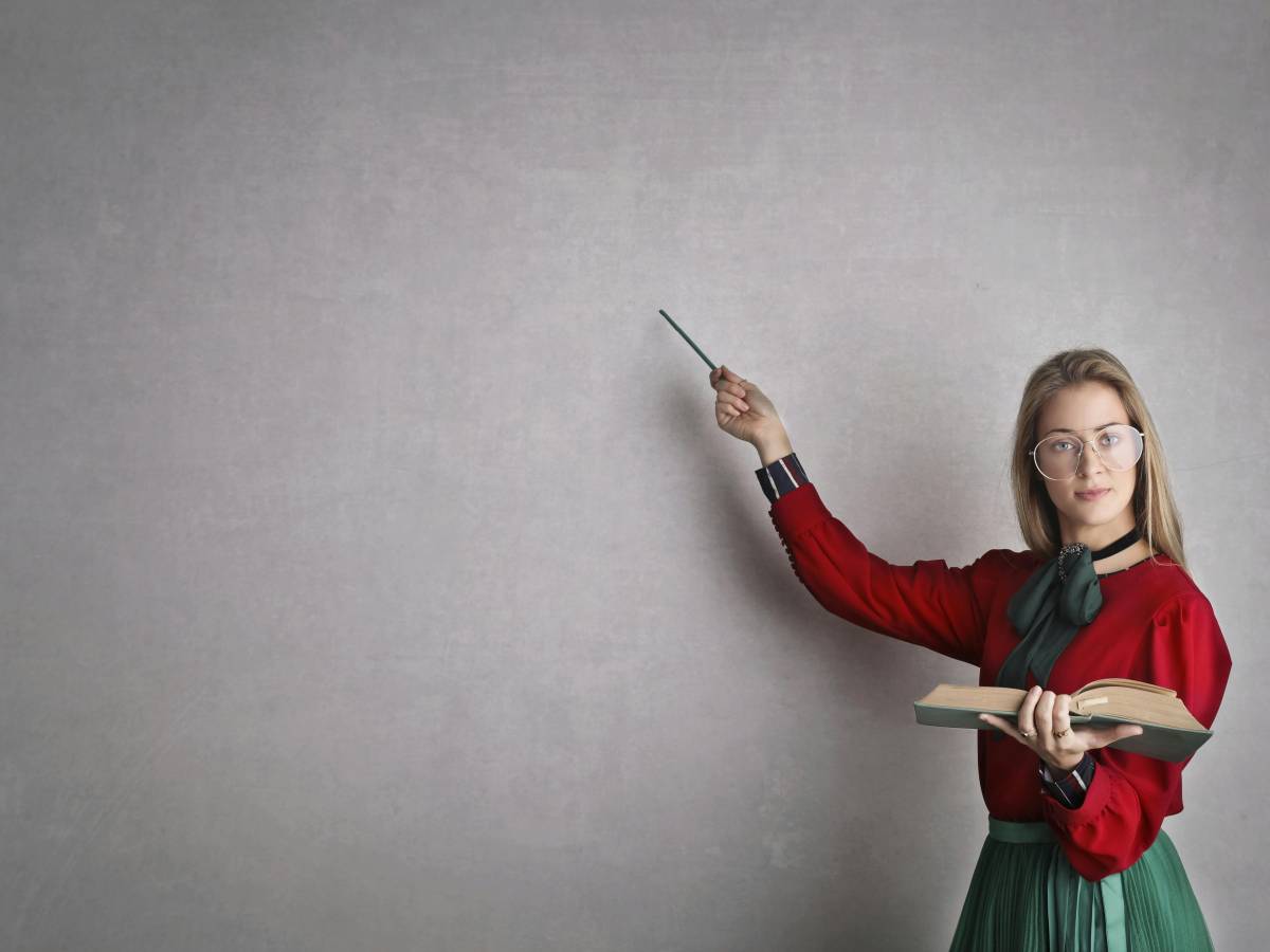 camicia e gonna lunga come la signorina rottenmeier ma con pi249 stile e perfetto per l ufficio 5 idee