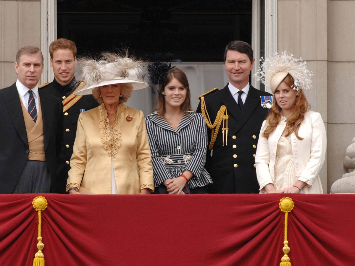 cosa succede alle principesse eugenia e beatrice dopo gli scandali di andrea