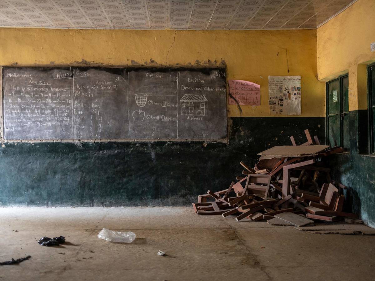 Nigeria, assalto ad una scuola cattolica: rapiti 303 studenti e 12 insegnanti