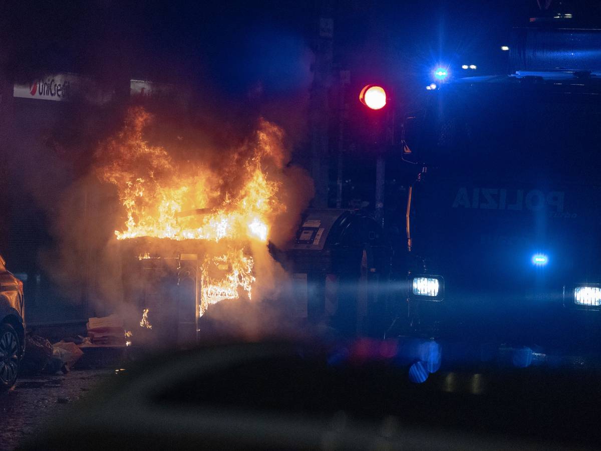 "Ricatto che non potevamo accettare". La lezione del governo a Lepore e ai violenti di Bologna "Ricatto che non potevamo accettare". La lezione del governo a Lepore e ai violenti di Bologna