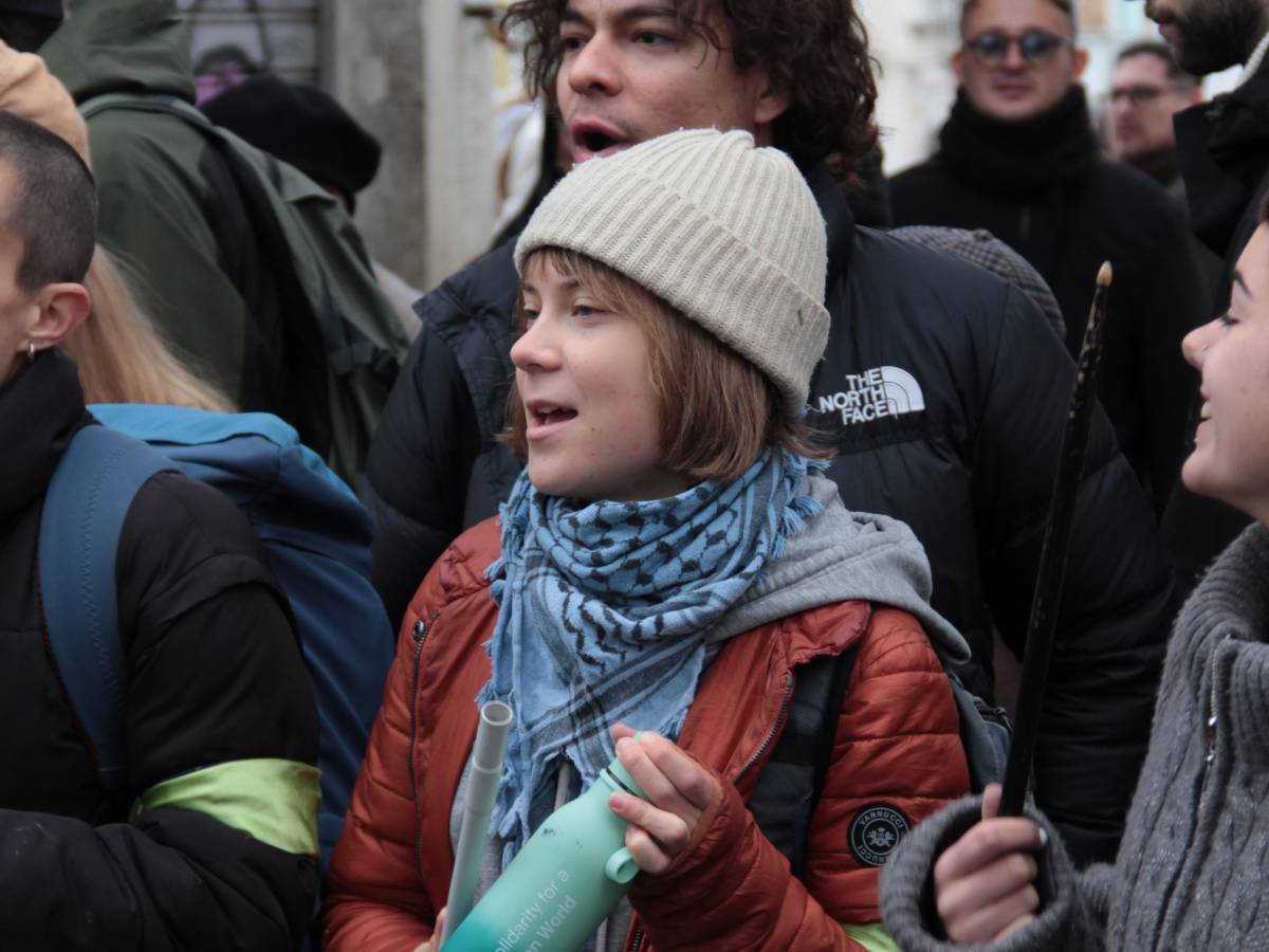 canal grande tinto di verde venezia d224 il daspo a greta thunberg