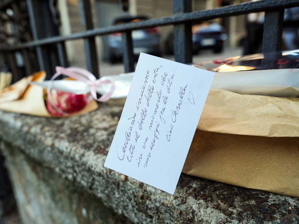 Vanoni, il saluto "senza fine" dei fan Vanoni, il saluto "senza fine" dei fan