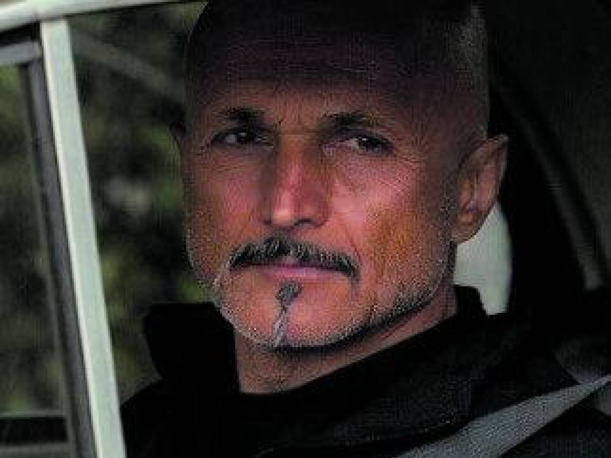 Il pilota Spalletti sempre al volante: dalla Panda del Napoli alla Bianchina di Fantozzi... Il pilota Spalletti sempre al volante: dalla Panda del Napoli alla Bianchina di Fantozzi...