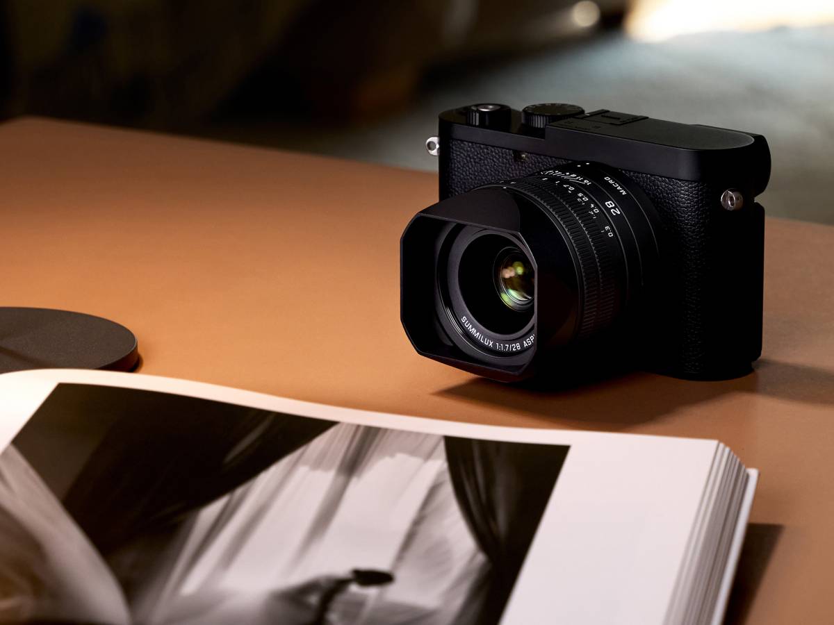 Leica Q3 Monochrom, mirrorless e colorless: quel “senza” che piace ai puristi dello scatto