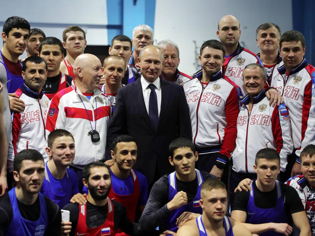 Judo, Russia riammessa con inno e bandiera: gli ucraini protestano Judo, Russia riammessa con inno e bandiera: gli ucraini protestano