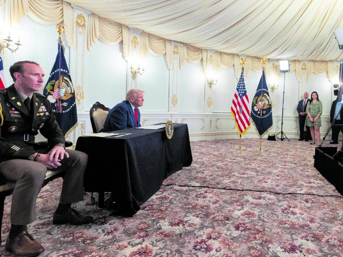 Pugno duro di Trump: "Stop all