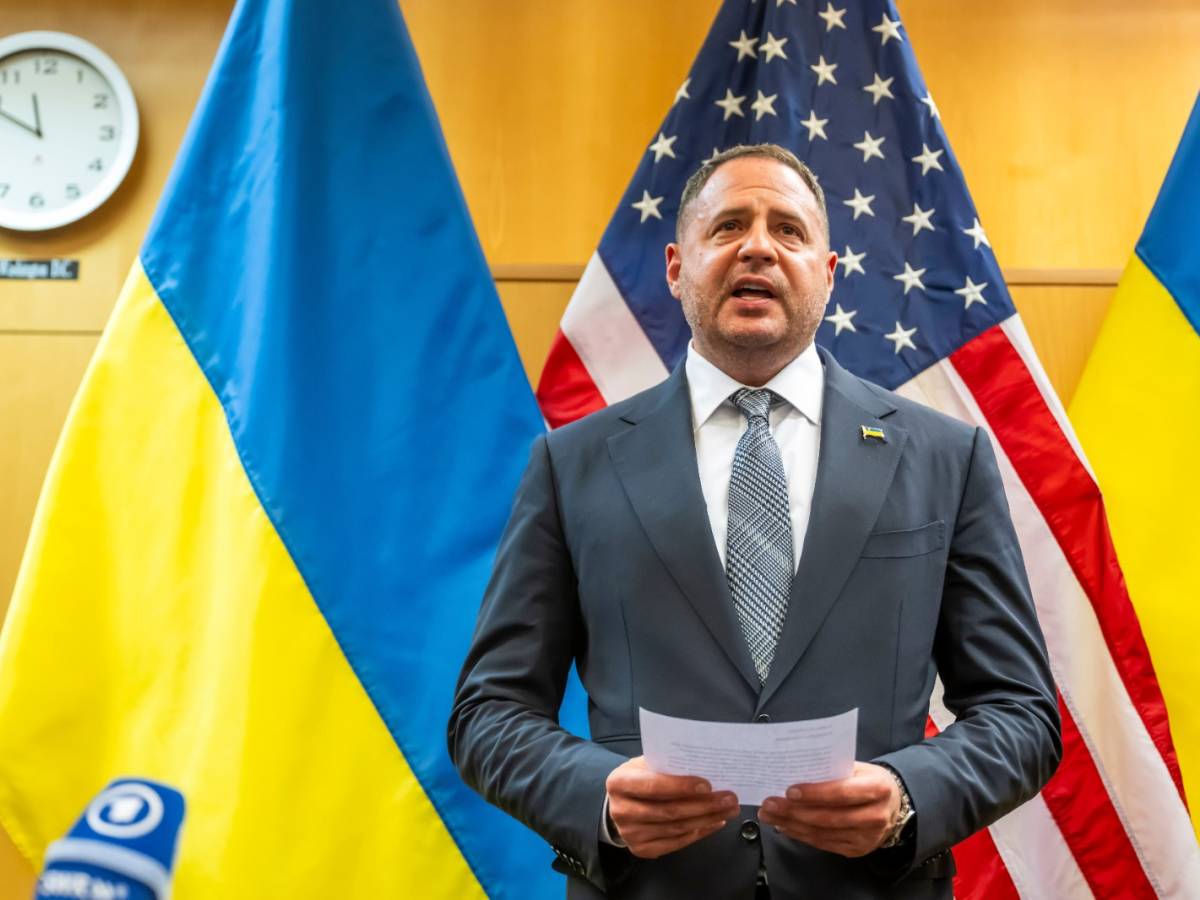 La caduta del “Cardinale verde”: chi è Yermak, il fedelissimo di Zelensky travolto dagli scandali