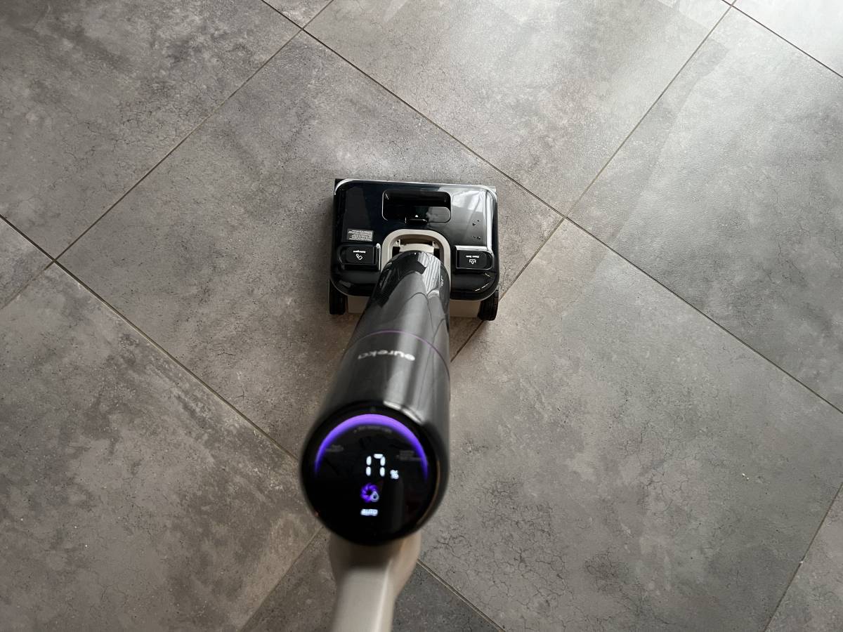 Eureka FloorShine 880