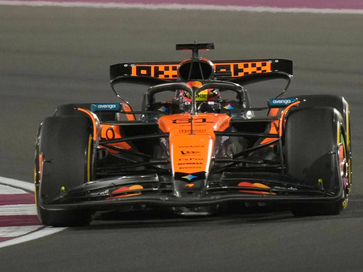 F1, a Piastri la sprint race in Qatar. Ferrari inguardabile: Leclerc 13°, Hamilton 17° F1, a Piastri la sprint race in Qatar. Ferrari inguardabile: Leclerc 13°, Hamilton 17°