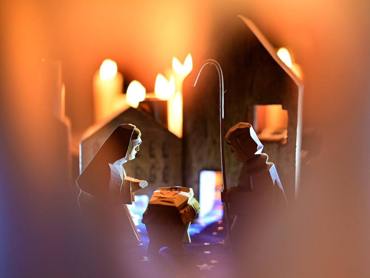 Recita di Natale e laicità, Gesù cancellato dalla canzone Jingle Bells: scoppia la polemica