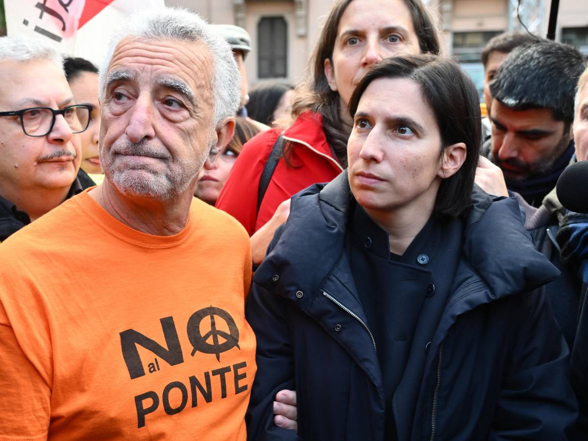 “Vi dovete fermare e vi dovete scusare”. Schlein in piazza coi No Ponte contro il governo “Vi dovete fermare e vi dovete scusare”. Schlein in piazza coi No Ponte contro il governo
