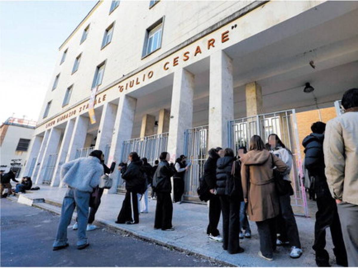 Choc nei bagni del liceo: spunta la lista degli stupri