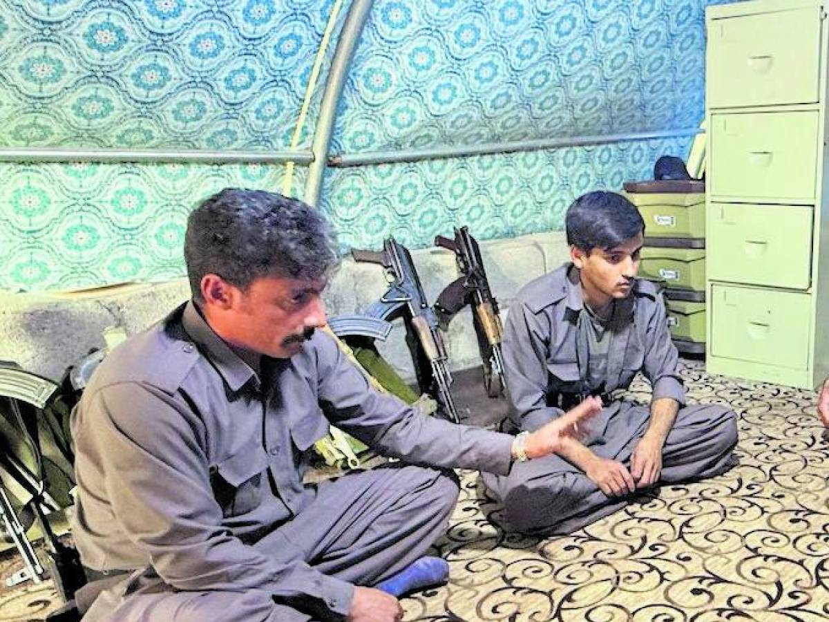 I curdi al confine iraniano. "Sogniamo l I curdi al confine iraniano. "Sogniamo l