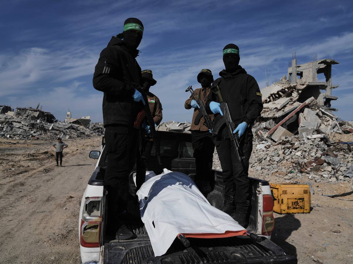 Gaza, Fase 2 in bilico. Israele bombarda: "Violata la tregua" Gaza, Fase 2 in bilico. Israele bombarda: "Violata la tregua"