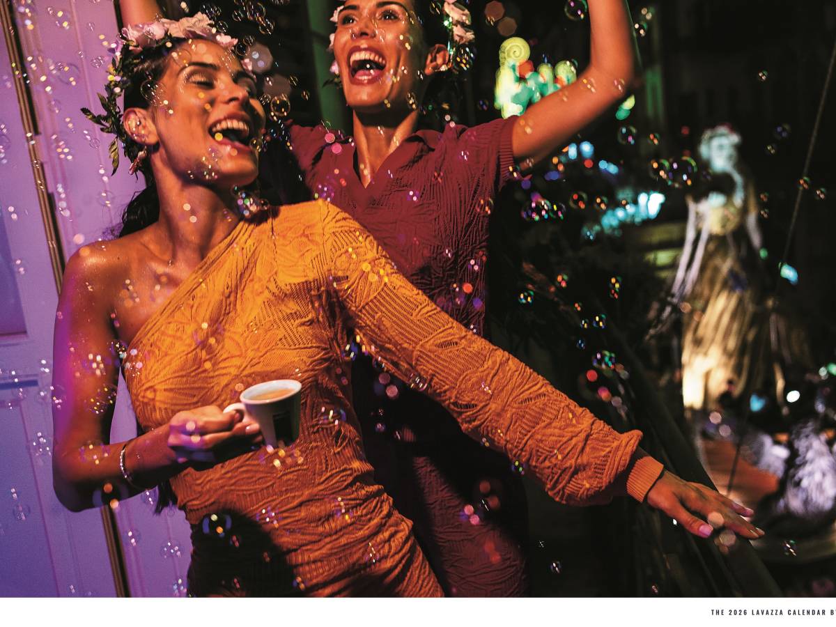 "Pleasure Makes Us Human": Il calendario Lavazza 2026 e l "Pleasure Makes Us Human": Il calendario Lavazza 2026 e l