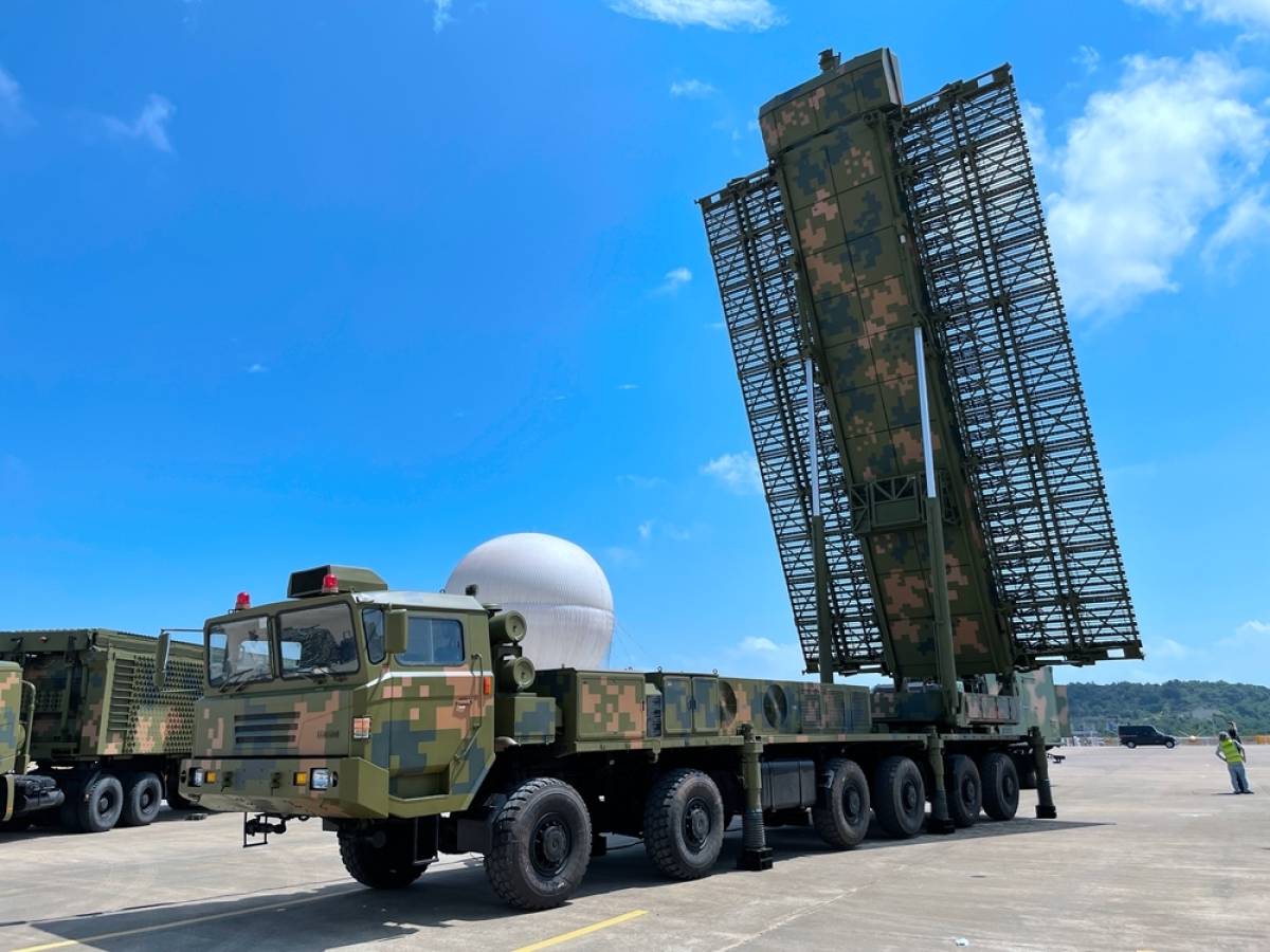 Photon Hunter puntato su F 22 e F 35 USa: come funziona il super radar cinese Photon Hunter puntato su F 22 e F 35 USa: come funziona il super radar cinese