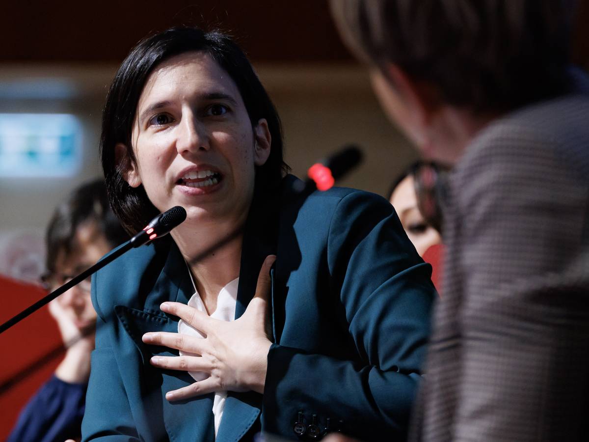 Crollo Pd, sale la Lega: il sondaggio che gela la Schlein Crollo Pd, sale la Lega: il sondaggio che gela la Schlein
