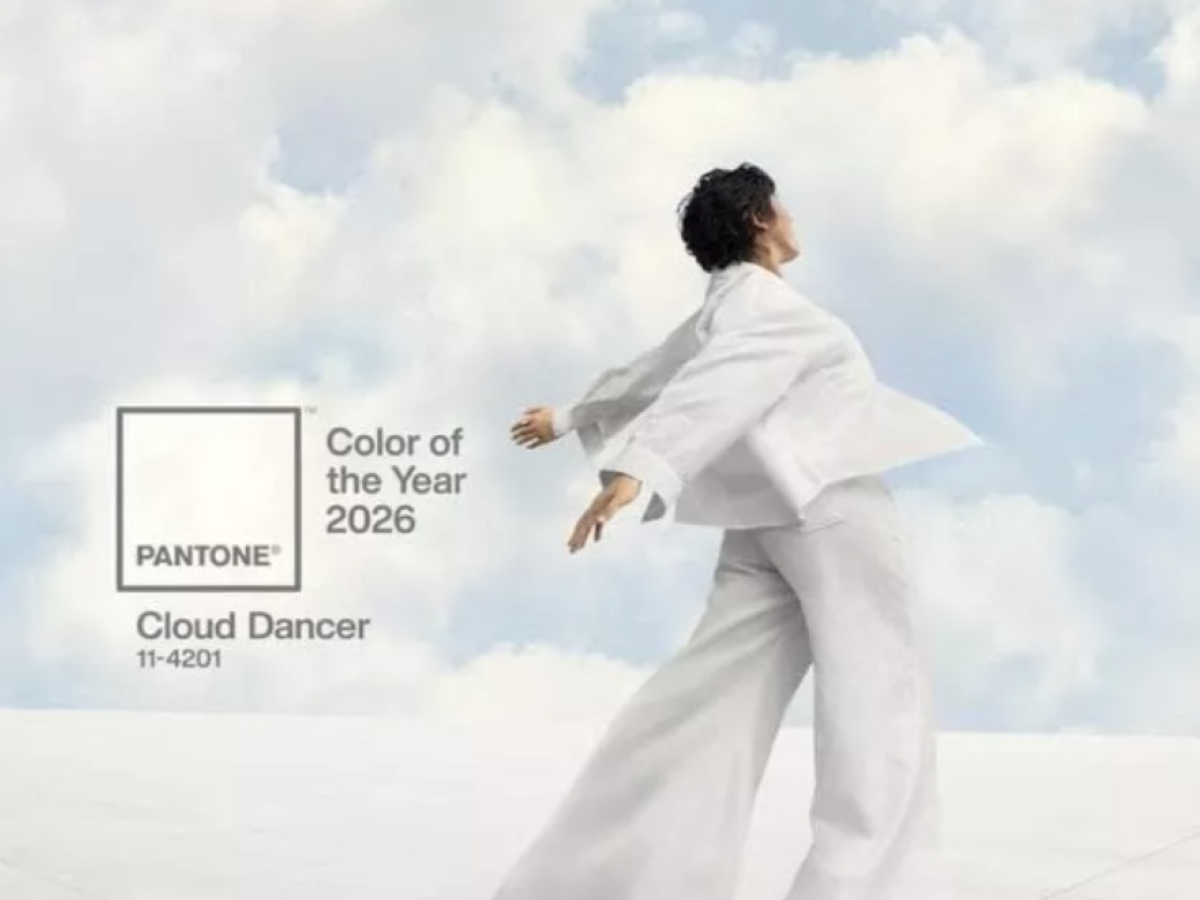 Cloud Dancer: il bianco etereo scelto da Pantone come colore del 2026 Cloud Dancer: il bianco etereo scelto da Pantone come colore del 2026