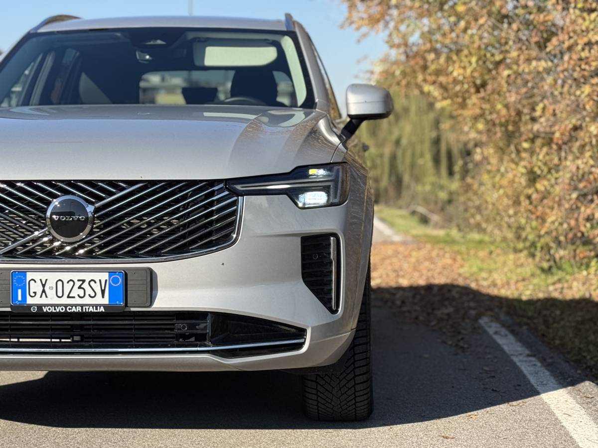 Volvo XC90: la gallery del nuovo SUV premium svedese, che comfort 4