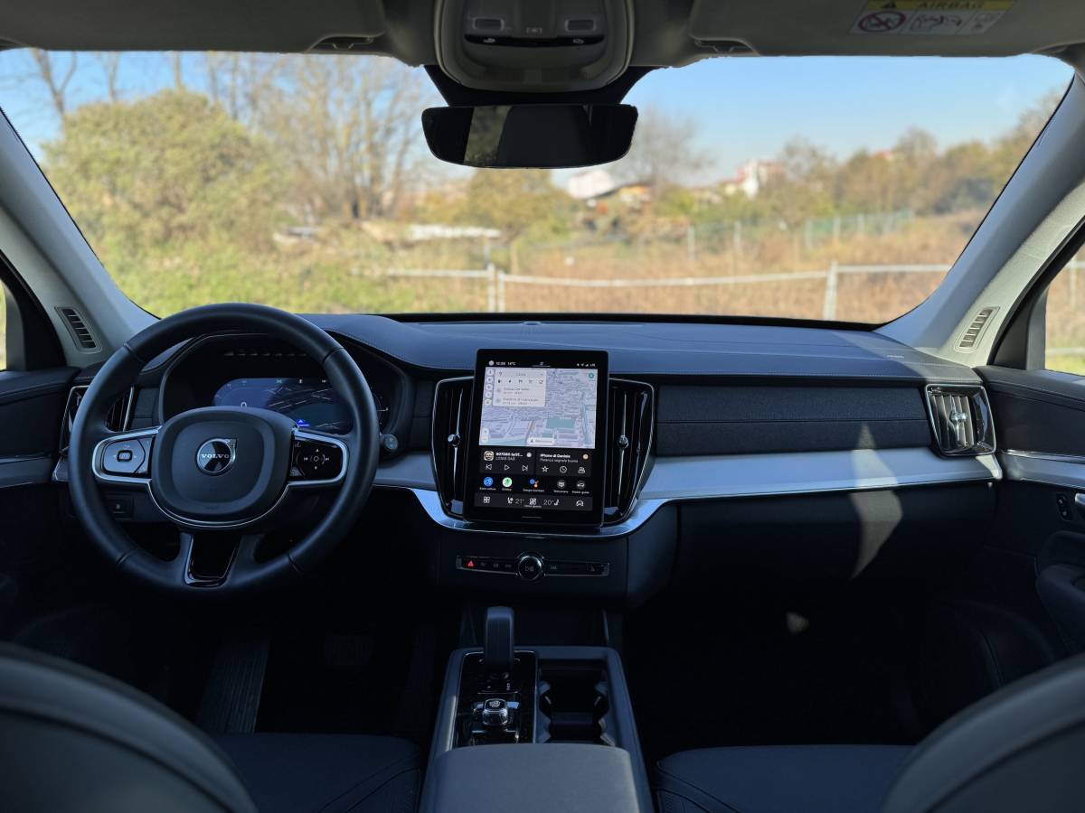 Volvo XC90: la gallery del nuovo SUV premium svedese, che comfort 11