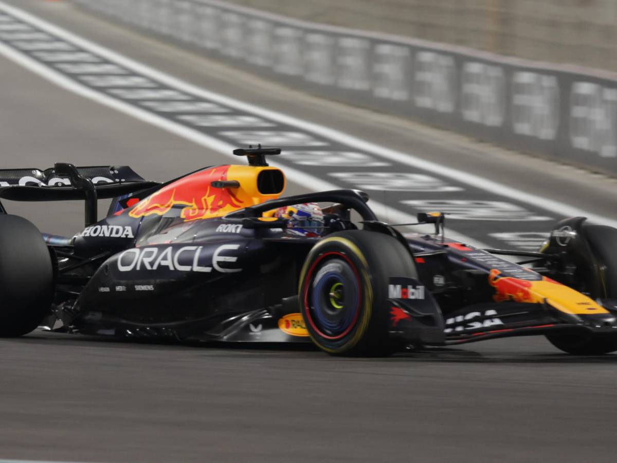 f1 capolavoro di verstappen pole ad abu dhabi davanti alle mclaren leclerc 5176