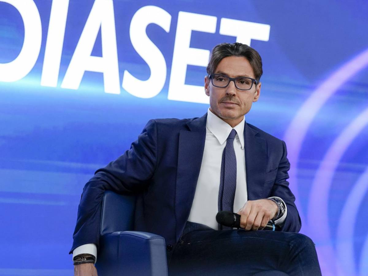 mediaset acquisisce radio norba una svolta per radio e musica dal vivo