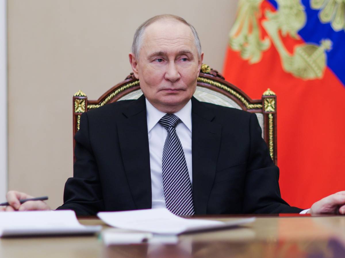 Trump affonda l’Ue. "Nazioni decadenti con leader deboli". L’ultimatum a Kiev Trump affonda l’Ue. "Nazioni decadenti con leader deboli". L’ultimatum a Kiev