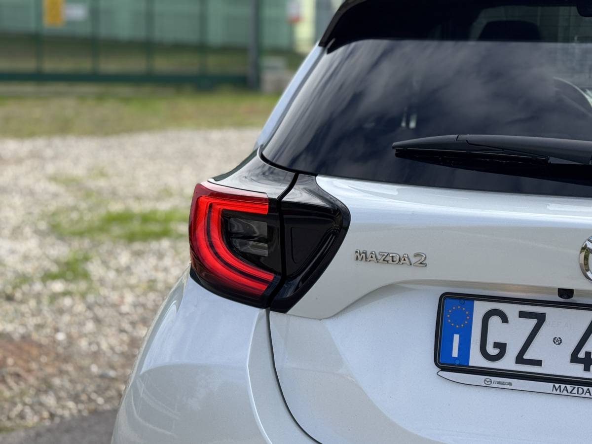 Mazda2 Hybrid 2025: guarda la gallery della citycar giapponese super efficiente 7