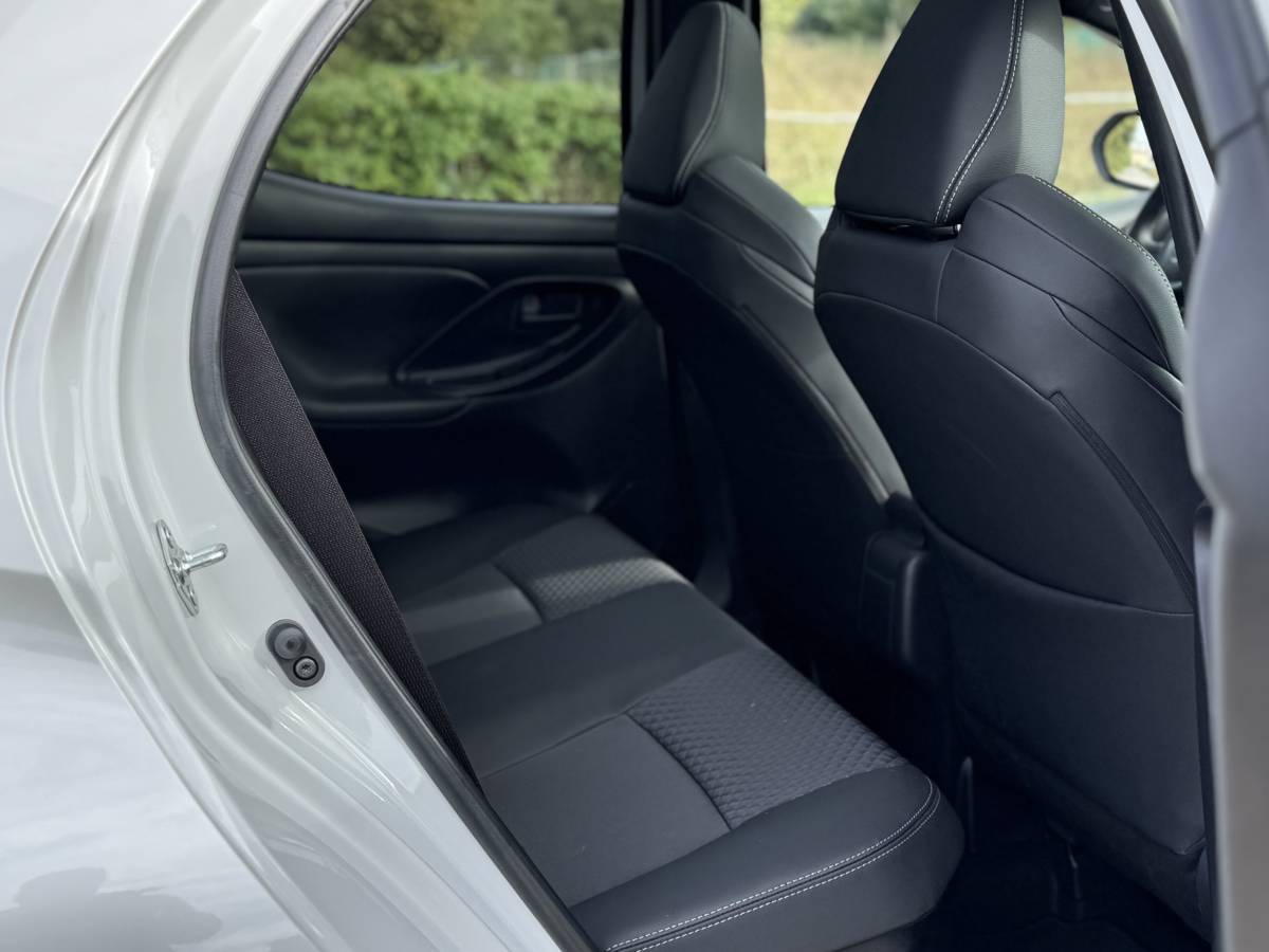 Mazda2 Hybrid 2025: mira la galería del super eficiente coche urbano japonés 11