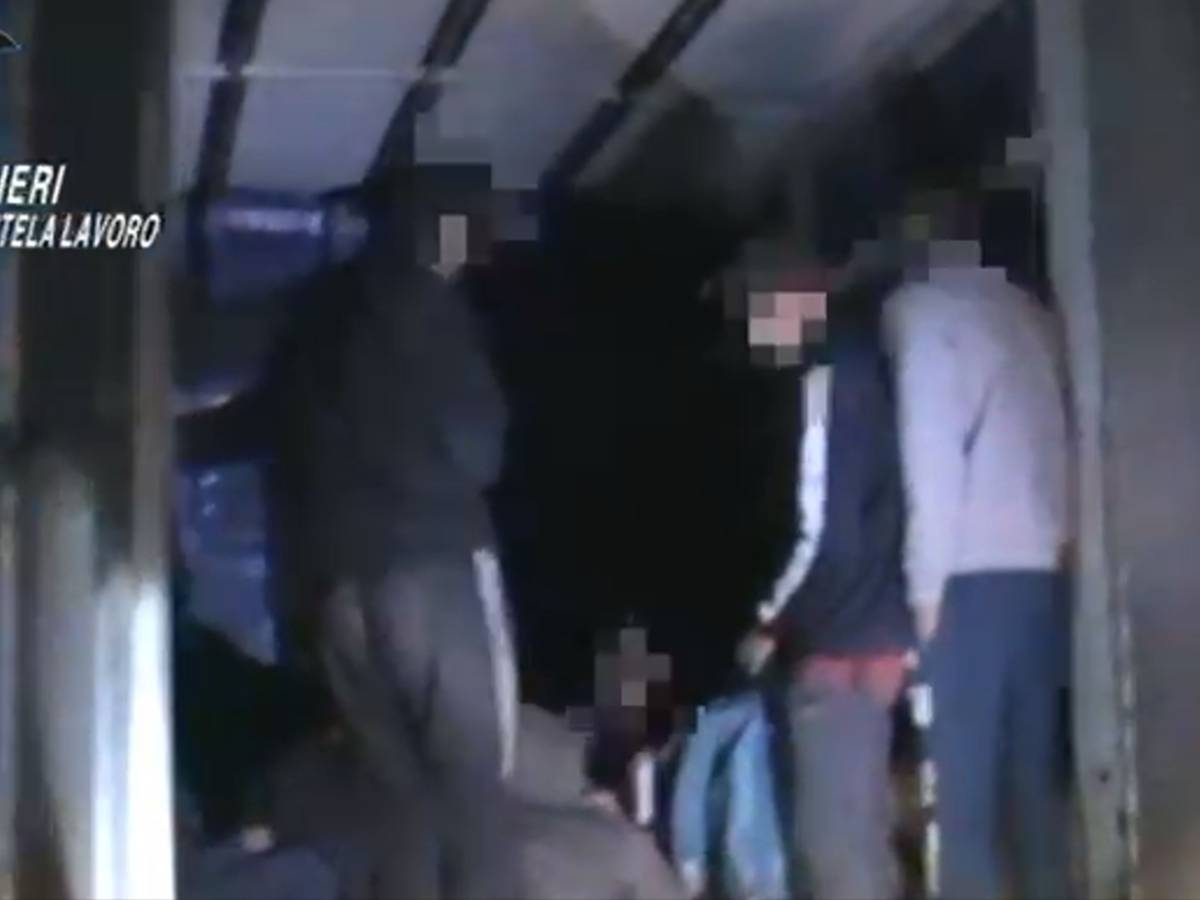 Blitz dei carabinieri a Caserta: quattro indagati per sfruttamento di braccianti irregolari