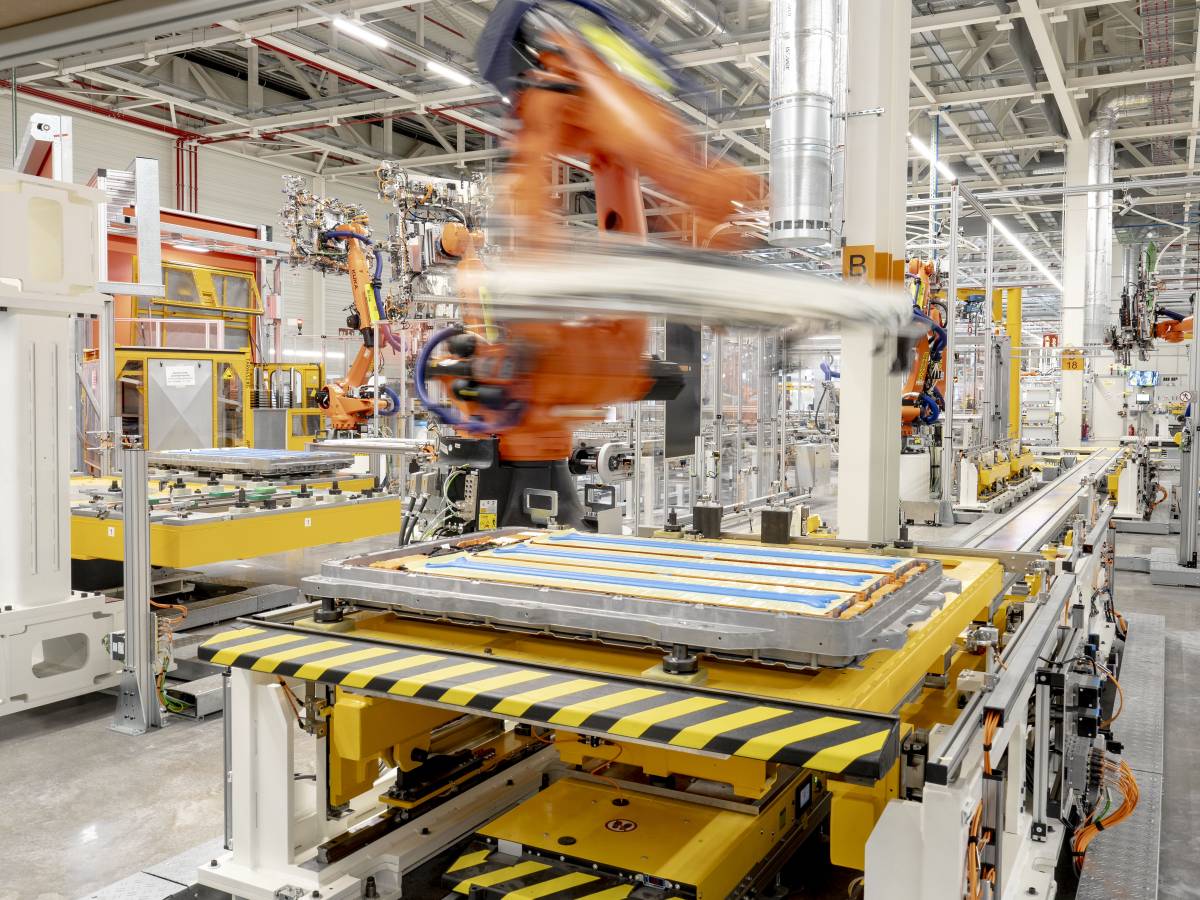 la fabbrica del futuro di cupra le batterie di martorell strategiche per l europa