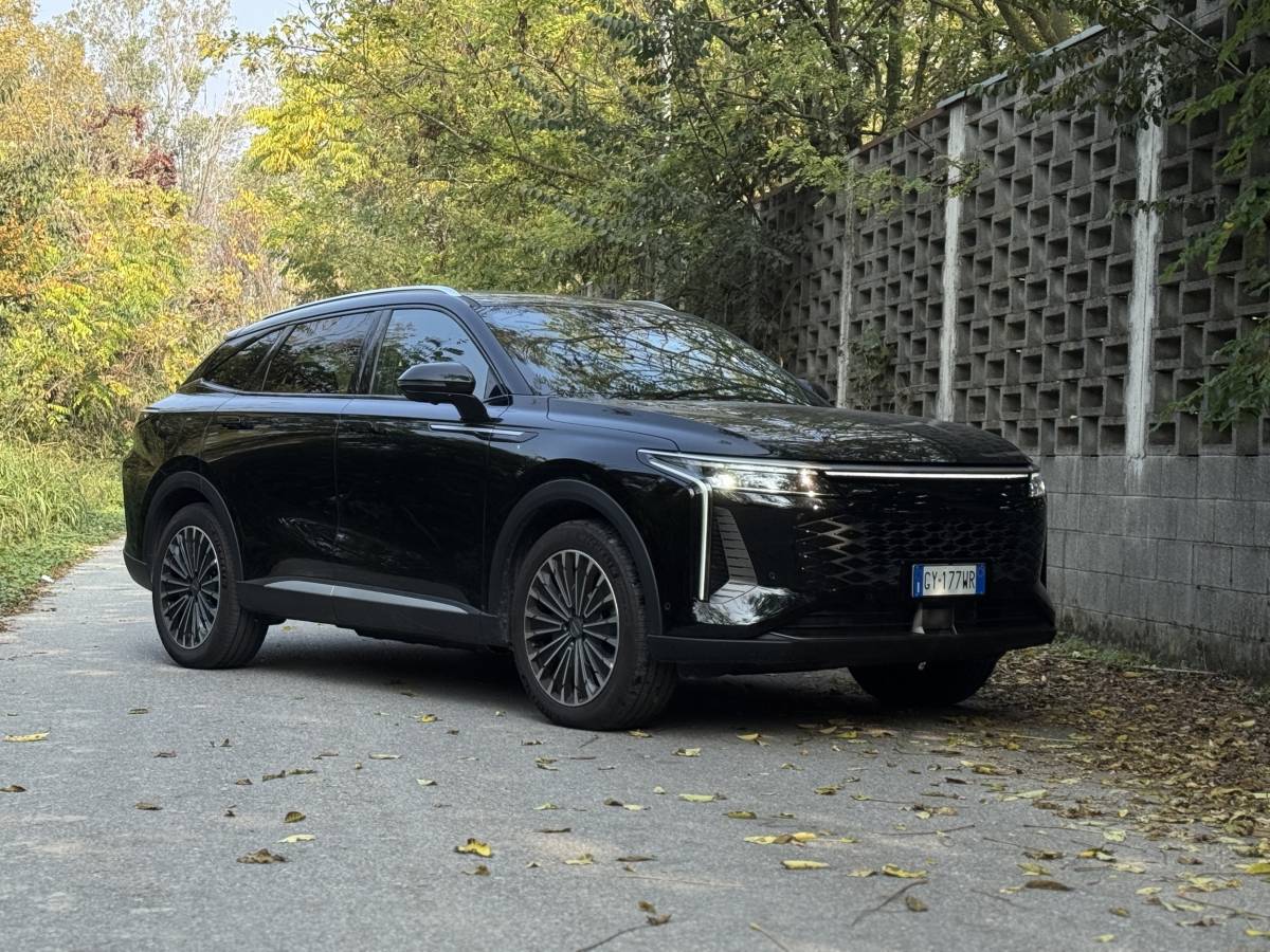 Omoda 9: guarda la gallery del nuovo maxi SUV ibrido cinese 3