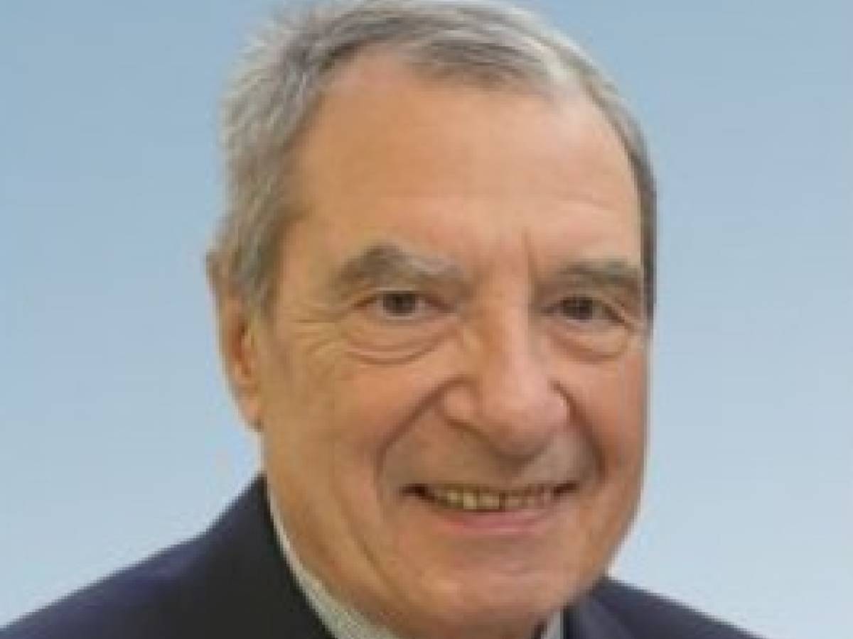 Si è spento l Si è spento l