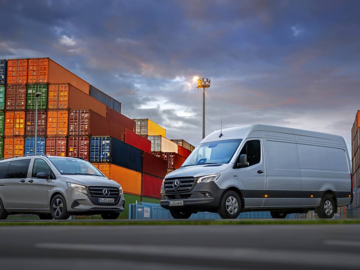 da vasco rossi a fedez da armani ad amazon il tormentone vans mercedes da Ilgiornale.it da vasco rossi a fedez da armani ad amazon il tormentone vans mercedes