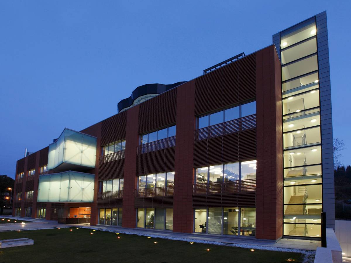 gli strani affari della societ224 biotech vicina al pd e il bluff delle monoclonali italiane da Ilgiornale.it gli strani affari della societ224 biotech vicina al pd e il bluff delle monoclonali italiane