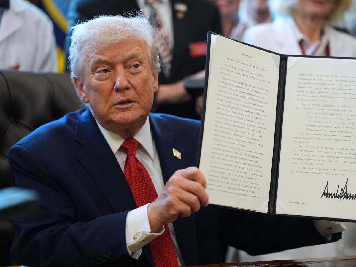 La furia e la fretta Trump contro Biden per mascherare i guai