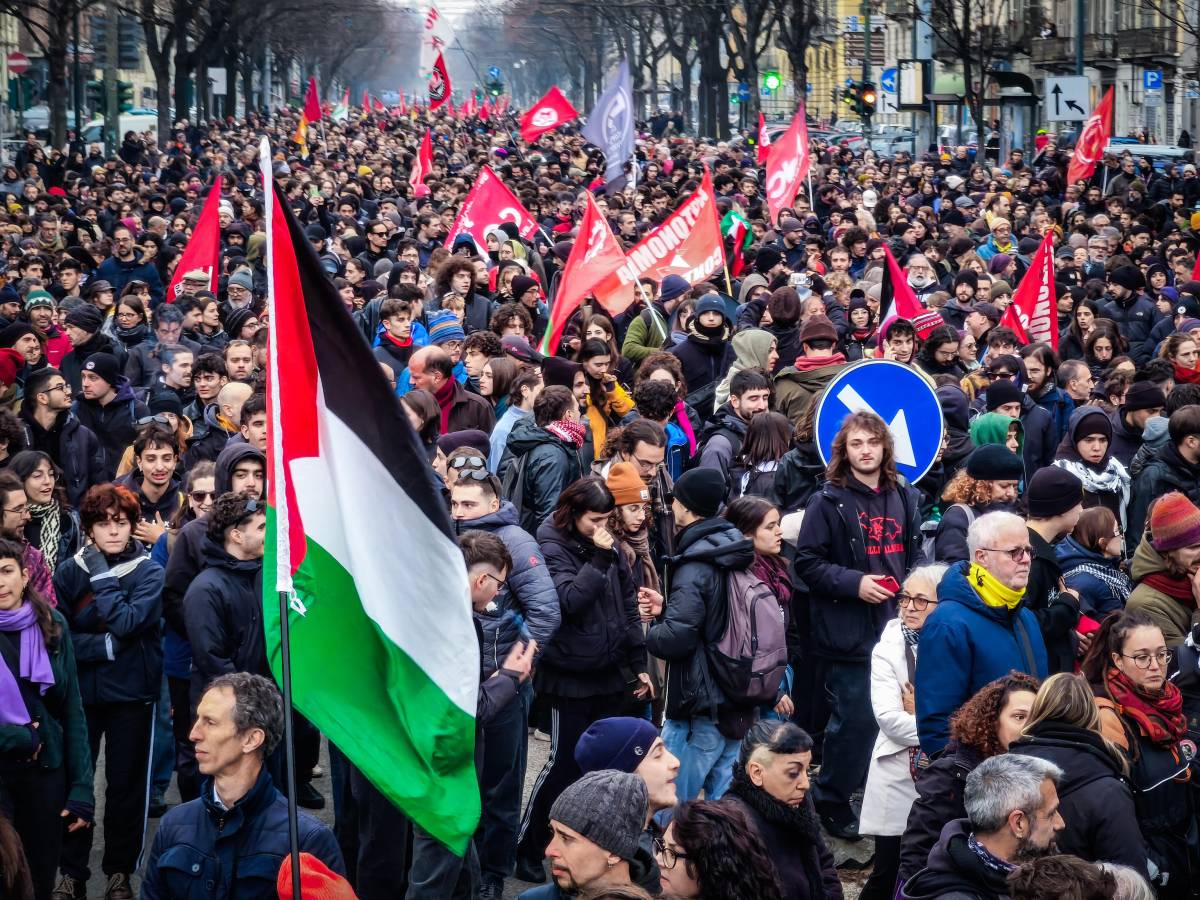 askatasuna e leoncavallo i centri sociali occupano pure i social da Ilgiornale.it askatasuna e leoncavallo i centri sociali occupano pure i social