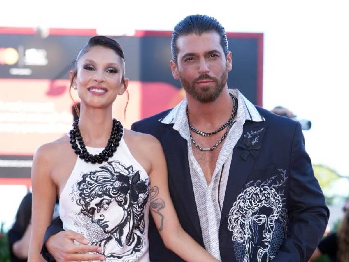 Can Yaman e Sara Bluma