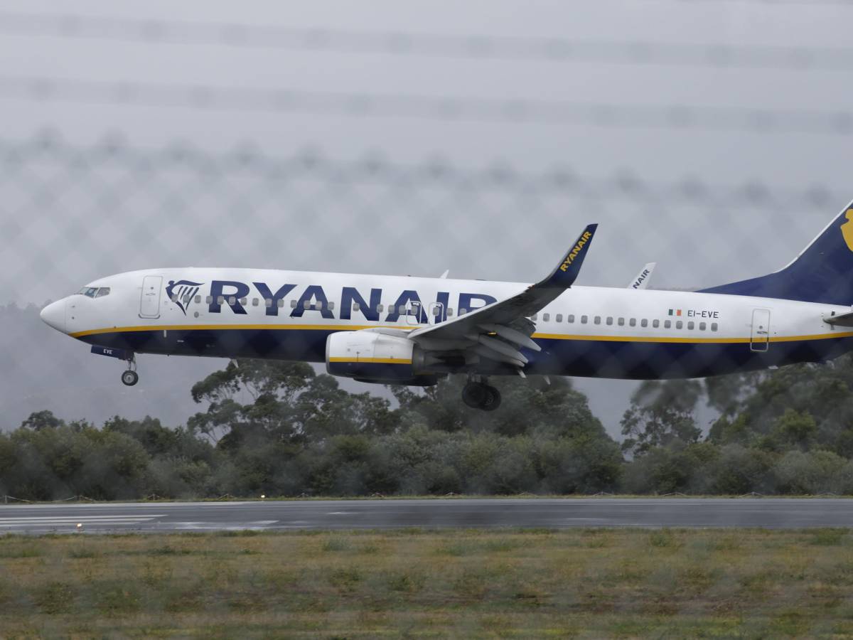 ryanair a natale restano a terra migliaia di voli ecco perch233 da Ilgiornale.it ryanair a natale restano a terra migliaia di voli ecco perch233