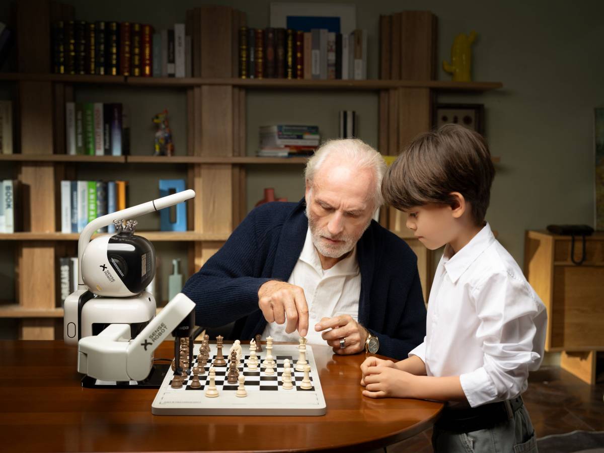 senserobot il robot che gioca a scacchi nel mondo reale da Ilgiornale.it senserobot il robot che gioca a scacchi nel mondo reale