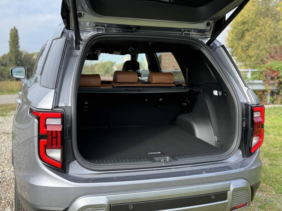 KGM Torres 2025: guarda la gallery del SUV pratico e accessibile 13