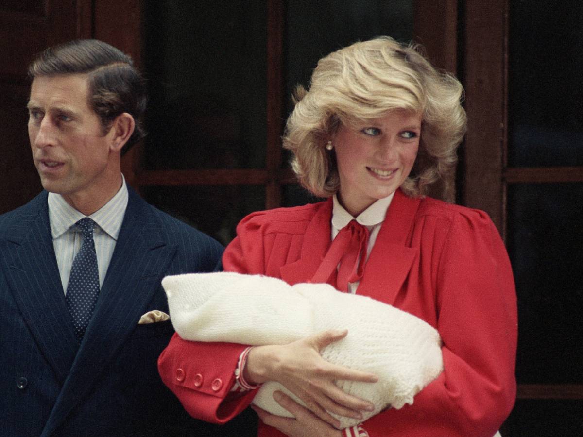 salt242 gi249 da un balcone le rivelazioni dell8217ex bodyguard di lady diana da Ilgiornale.it salt242 gi249 da un balcone le rivelazioni dell8217ex bodyguard di lady diana