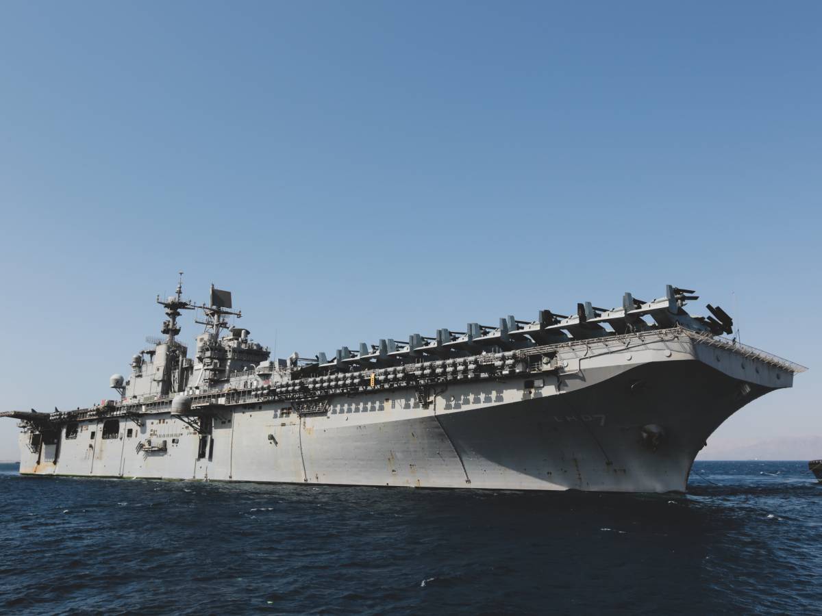 maduro a bordo dell iwo jima ecco perch233 questa nave 232 un simbolo per gli usa da Ilgiornale.it maduro a bordo dell iwo jima ecco perch233 questa nave 232 un simbolo per gli usa