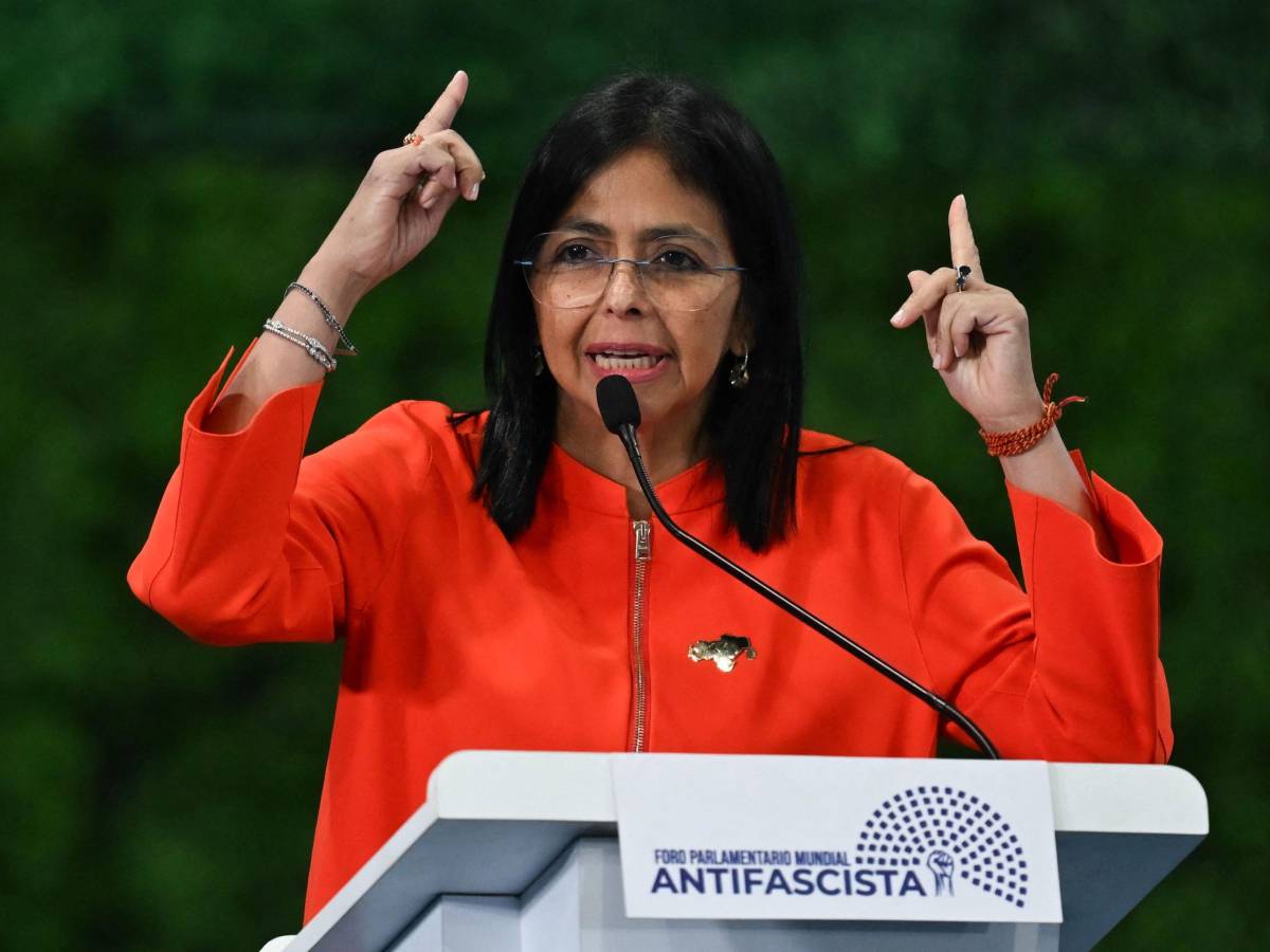 dovr224 seguire le nostre regole ecco perch233 ora trump punta sulla vice di maduro da Ilgiornale.it dovr224 seguire le nostre regole ecco perch233 ora trump punta sulla vice di maduro