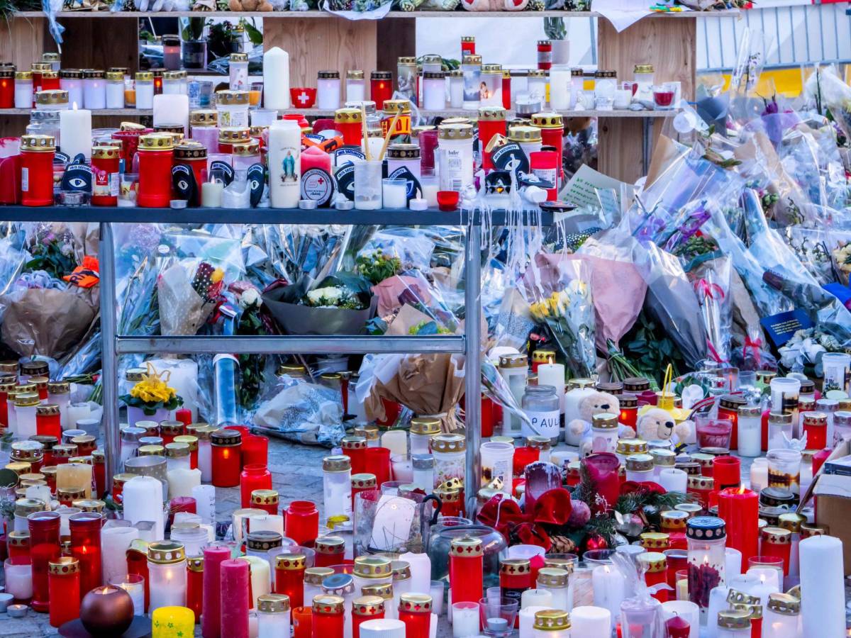 le constellation gli investimenti e i locali cosa sappiamo degli affari dei coniugi moretti da Ilgiornale.it le constellation gli investimenti e i locali cosa sappiamo degli affari dei coniugi moretti