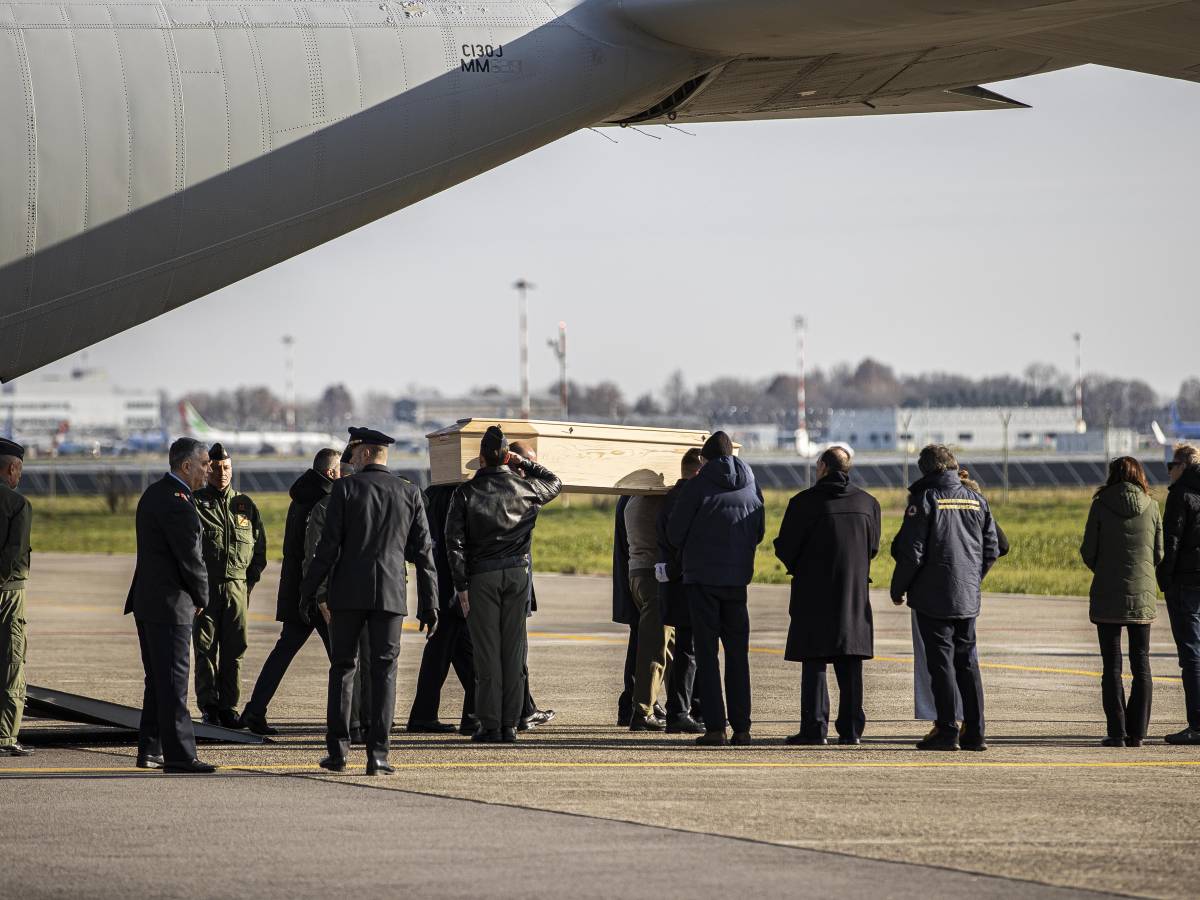 siate orgogliosi di essere italiani le parole della madre di achille morto a crans montana da Ilgiornale.it siate orgogliosi di essere italiani le parole della madre di achille morto a crans montana