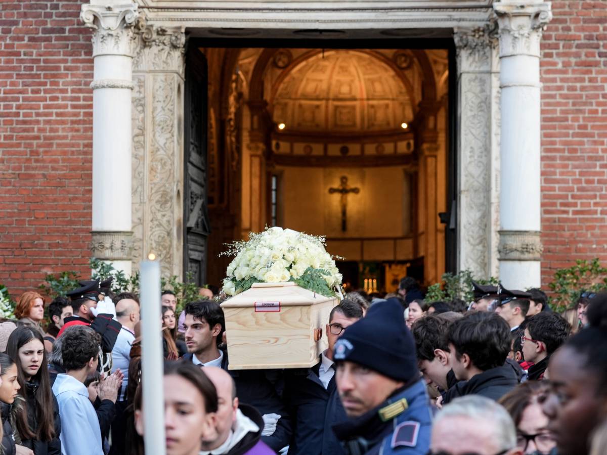 l8217addio e la promessa chiara faremo tutto per darti giustizia da Ilgiornale.it l8217addio e la promessa chiara faremo tutto per darti giustizia
